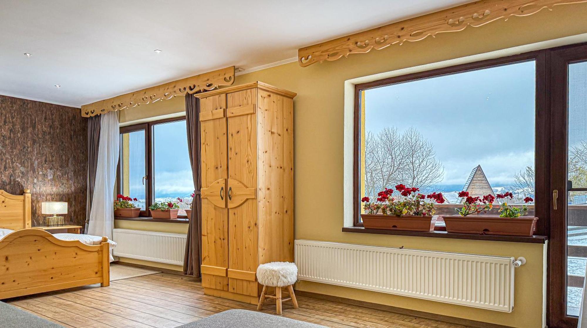 Lodge Transylvanian Views