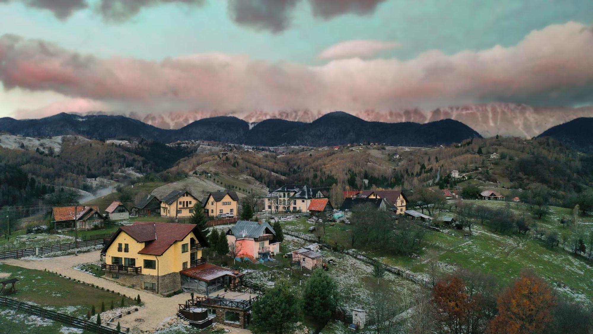 Transylvanian Views Lodge *