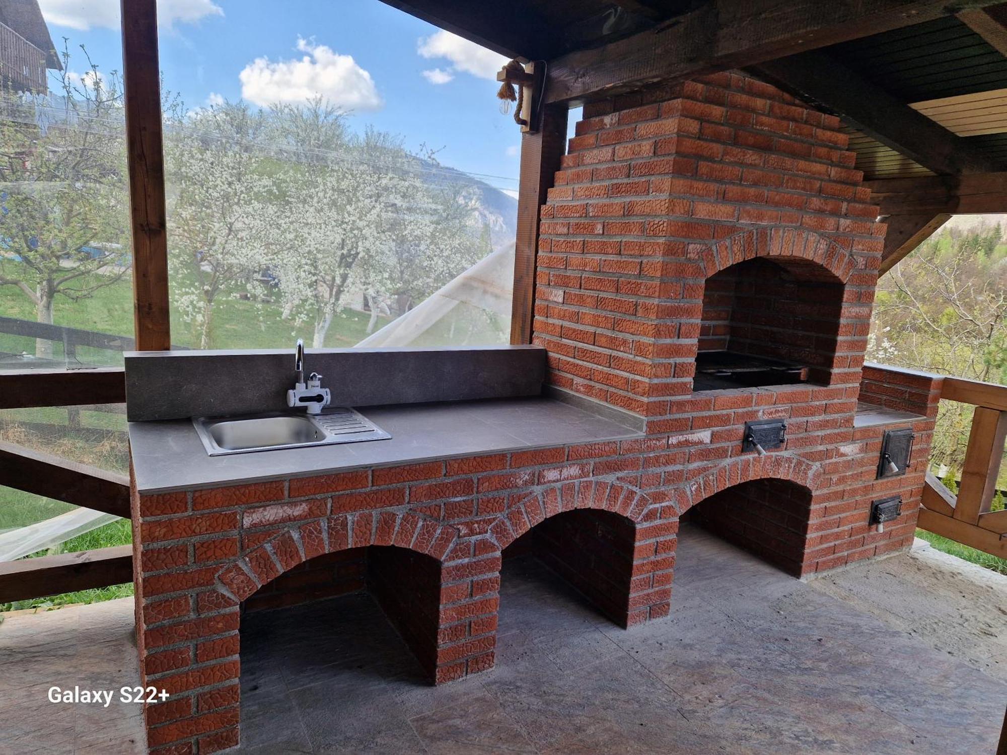 Transylvanian Views Lodge *