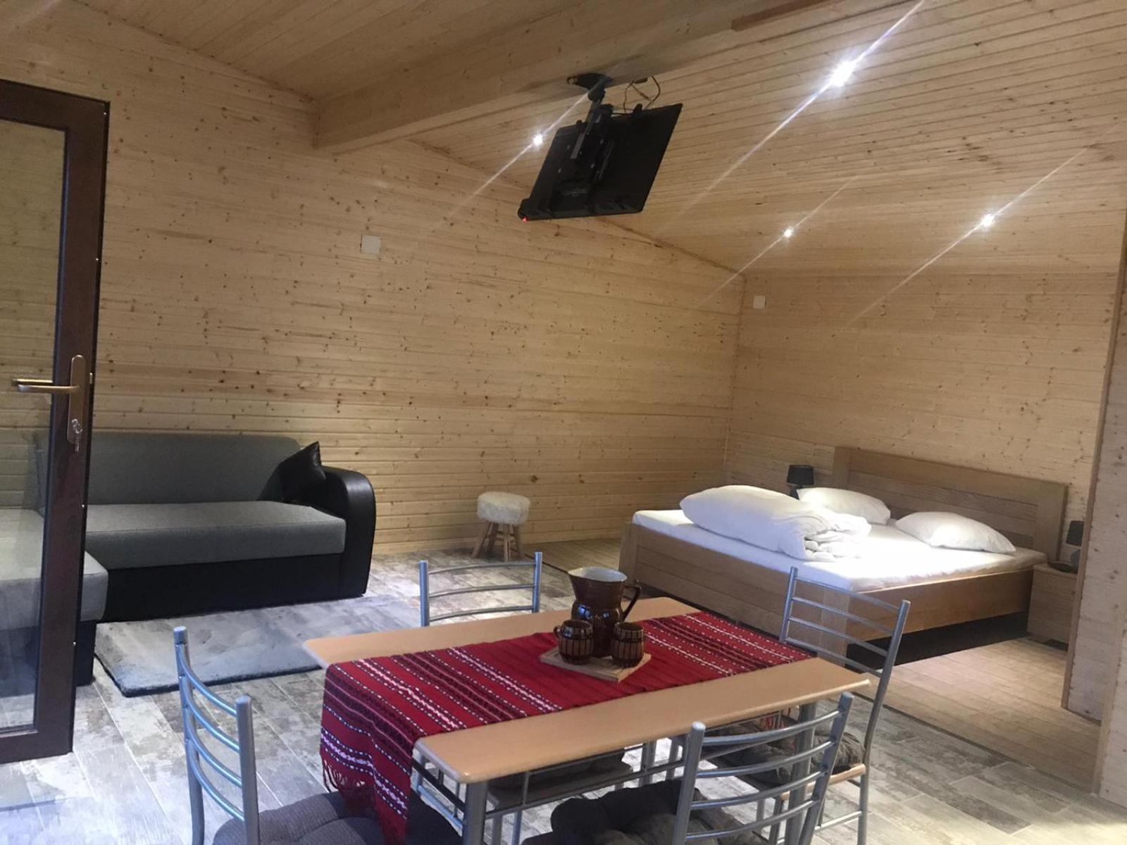 Transylvanian Views Lodge *