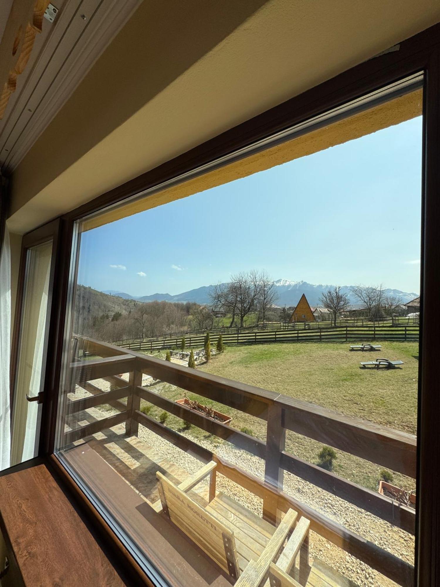 Transylvanian Views * Peştera
